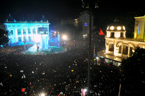 ໂລກຕ້ອນຮັບປີໃຫມ່ສາກົນ 2012